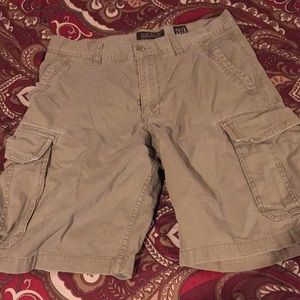 Old Navy 33 waist cargo shorts